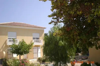 Image de Villa avec Jardin arboré, climatisée, 200 m plages et centre ville de Sanary