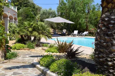 Image de Villa neptune Giens 200 m2, 8 personnes, piscine.