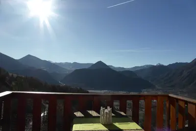 Image de Chalet de Charme classé *** Terrasse panoramique entre ciel, montagne et Durance