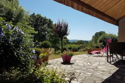 Image de Belle maison de campagne avec un très bon rapport qualité prix. Idéal reposant.