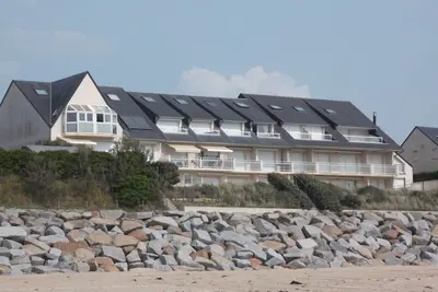 Image de Jullouville  appartement en duplex dans résidence calme  exposé face à la mer