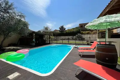 Image de Villa agréable, à 20 minutes des plages et a 5 min de l'autoroute A9
