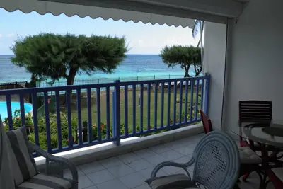 Image de Très bel F2 face à la mer, 50 m de la plage de Sainte-Anne