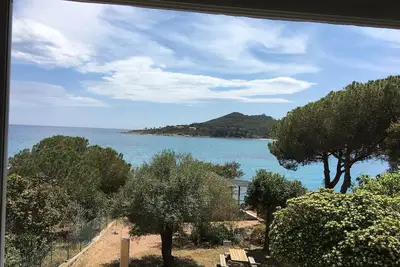 Image de Apartment for 4 people, 1st floor, very nice sea view, direct access to the beach