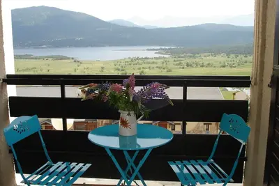 Image de Agréable appartement T3 aux angles avec vue imprenable sur le lac de matemale