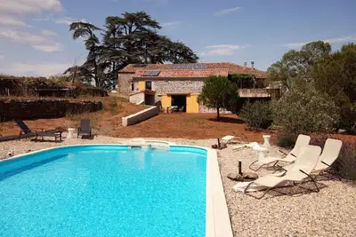 Image de Grange entièrement rénovée et climatisée dans ancienne ferme