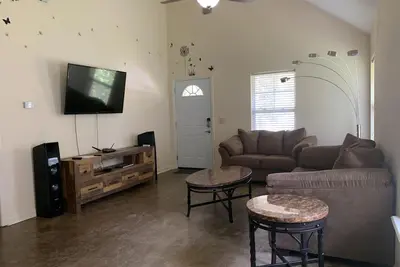 Image de Youtube Superhost House de Youtube