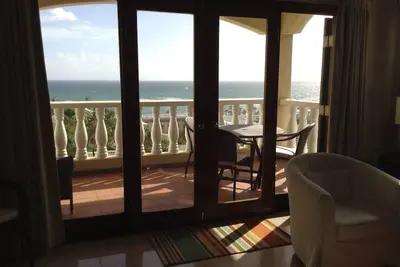 Image de Condo de luxe des CaraĂŻbes avec une vue magnifique sur St. Barths