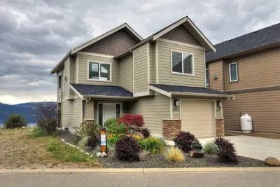 Superbe Cottage 3 chambres avec vue sur le lac!