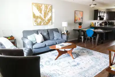 Image de Beautiful 2 Bedroom 2. 5 Bath Perfect Location 4 Miles De Casinos - 515a