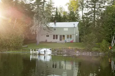 Image de Lakefront-4 Season- Northern Maine Cottage