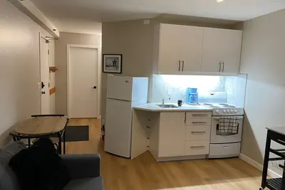 Image de Whistler 4 min à pied de gondole! , Calme une chambre, une connexion Wi-Fi!