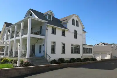 Image de 5 Br / 3 Ba - 250 'de la plage - Great Ocean Views - Northern End