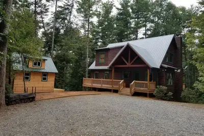 Image de Luxe, Animaux acceptés Mountain Cabin Le 7 calme Acres