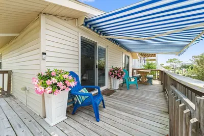 Image de Du temps en famille! ! ! 2e rue de la plage Accueil - Récemment rénové & So Cute - pour 6 personnes