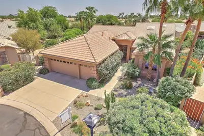 Image de Arizona Oasis dans Gated 55+ Community, piscine privée, spa, cul-de-sac calme 🌴🌺🌵