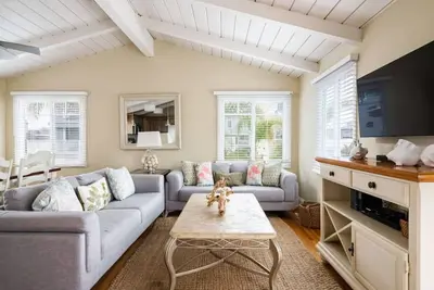 Image de Condo ouvert et spacieux au dernier étage!