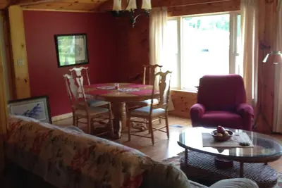 Image de South Bay le chalet sur le point