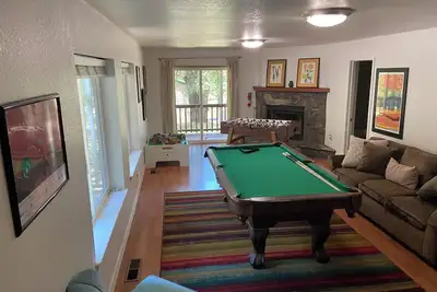 Image de Pine Mountain Lake Retreat. Notre maison a tout. Famille et les animaux de compagnie