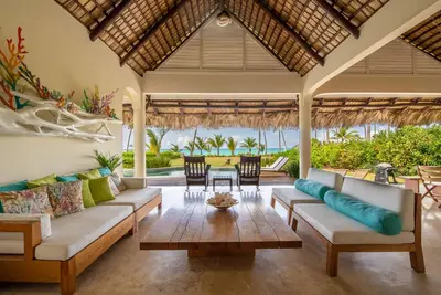 Image de Villa Tropicale Front de Mer avec Piscine Privée