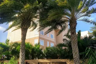 Image de Luxe et tranquillité à Le Vent Condominium sur Eagle Beach