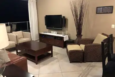 Image de Une vue d'en haut! Las Palomas Penthouse Level Beachfront Condo de luxe! ! !