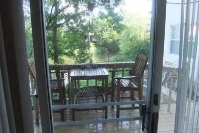 Image de Virginie. Beach Paradise 2 Br 2 Ba Condo 1 Block à la plage et sur Golden Pond