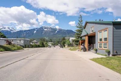 Image de ********** Downtown Situation ~ distance de marche de tout / Familiale ******