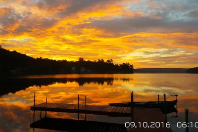 Image de Louez une maison en rondins sur une péninsule privée du lac Northwood. Profitez du paradis!