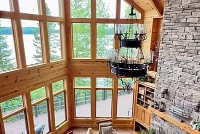 Image de Grand Lakefront Paradise sur les rives du lac Michigamme