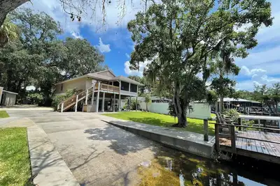 Image de The Fish House - Water Front - Fisherman's Retreat - Open Back Bay View