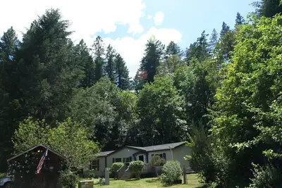 3bdrm / 2ba Secluded & Convenient, cour clôturée de 1 acre, 15 min. à la forêt de séquoias