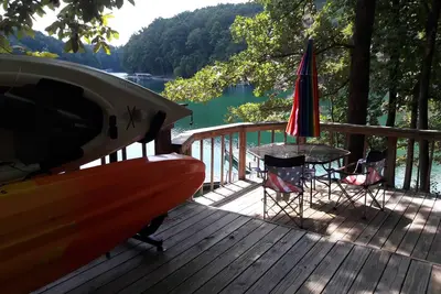 Image de Tee House sur le magnifique lac Keowee