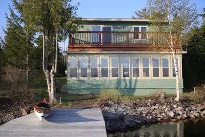 Image de Waterfront 2 Br Cottage Dans Copper Harbor avec ponton privé