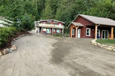Image de Semi Lake Front, Familles bienvenues, Quai et Bouée