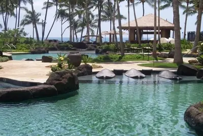 Image de Ko Olina Beach Villa Condo de luxe sur la plage avec piscines, bains à remous et salle de gym