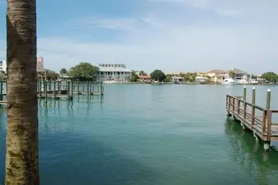 Image de Condo Bay Harbor à Clearwater Beach, Pristine 3 Br 3 Bath. SÉJOUR Minimum De 7 Nuits