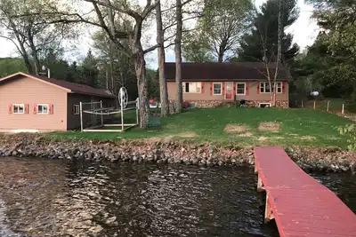 Image de Vieux Desert Lake, Maison Ă 2 niveaux pour 7+, Boat House et utilisation gratuite du kayak