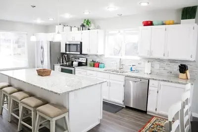 Image de Belle maison rénovée par les stations de ski et shopping