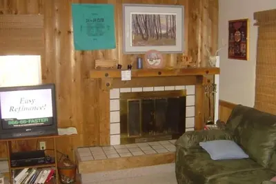 Image de Calme 4 Bedroom Condo 7 blocs à Yellowstone 180 $ Nite