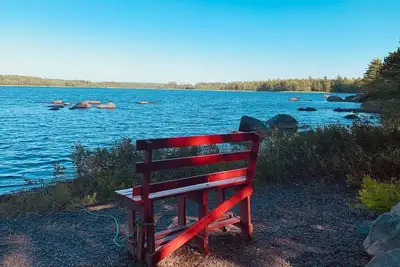 Image de Tranquil Lake Front Paradise sur Ponhook au cœur de la Nouvelle-Écosse