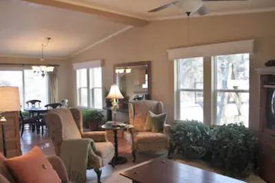 Image de Cottage Riverside élégant: pêche privée, ski Wolf Creek, Golf Rio Grande Club