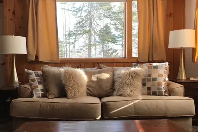 Image de Condo ski in / ski out. Super emplacement avec ascenseur et sentier devant votre porte!