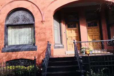 Image de Incroyable Lincoln Park Rowhouse - Parfait pour les groupes, les réunions et les jeux de petits!