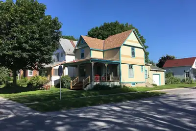 Image de Cottage victorien Queen Anne sur la rue Main au coeur de Wellington