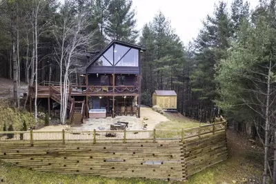 Image de Vous cherchez une escapade relaxante avec vue à Blue Ridge, en Géorgie? Cherchez pas plus loin!