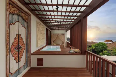 Image de Villa avec vue sur la mer et jacuzzi sur la plage de Purnama