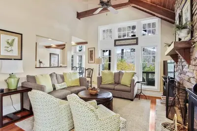 Image de Townhome 2b / Gated Community, piscines, à proximité des attractions de High Country - 10% de réduction de dernière minute - remise incluse dans le devis en ligne