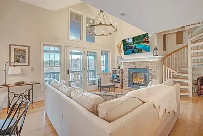 Image de Echota Wintergreens 1631 / Près des attractions de High Country / Complexe fermé / Vue sur les montagnes / Piscines / Salles de fitness - 10% de remise de dernière minute - remise incluse dans le devis en ligne