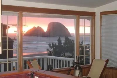Image de Vue Mer De Chaque Chambre! Une Minute Walk De La Plage